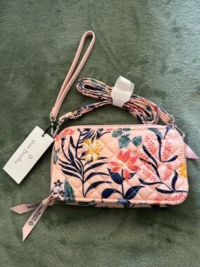 NWT- “ Paradise Corral” Vera Bradley Floral Quilted Wristlet Crossbody